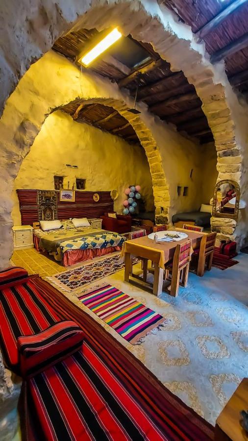 בית הארחה קאראק 	Mumia Restaurant & House מראה חיצוני תמונה